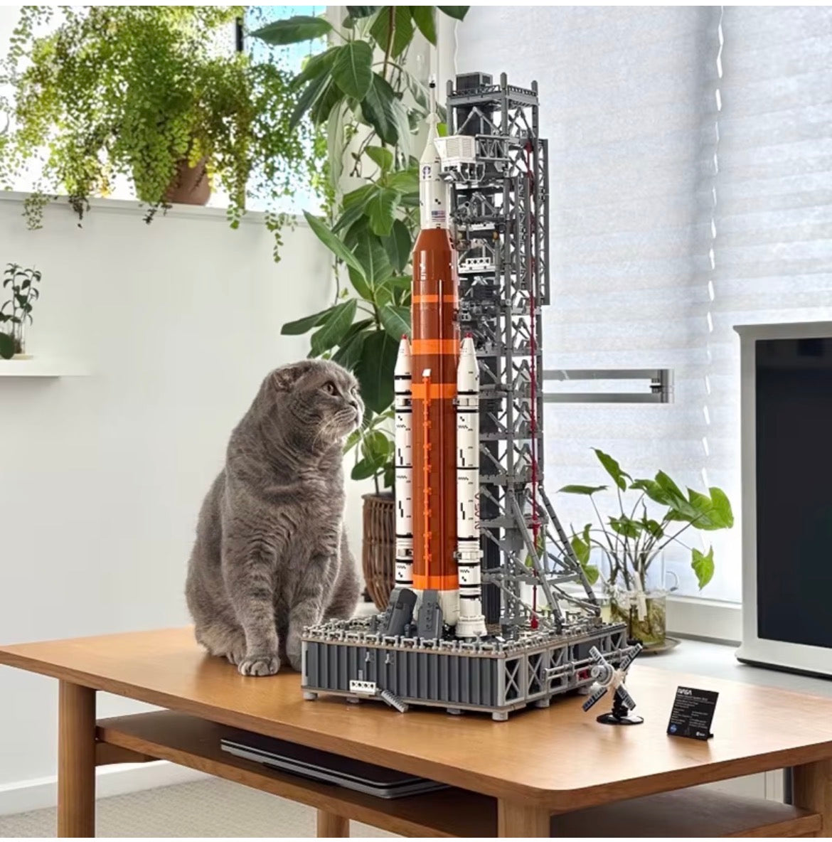 🚀 KOSMICZNA POTĘGA: SYSTEM WYRZUTNI RAKIETOWEJ "ARTEMIS" XXL 🚀 Powyzej3550pcs.Odkryj nieznane i sięgnij gwiazd we własnym salonie!