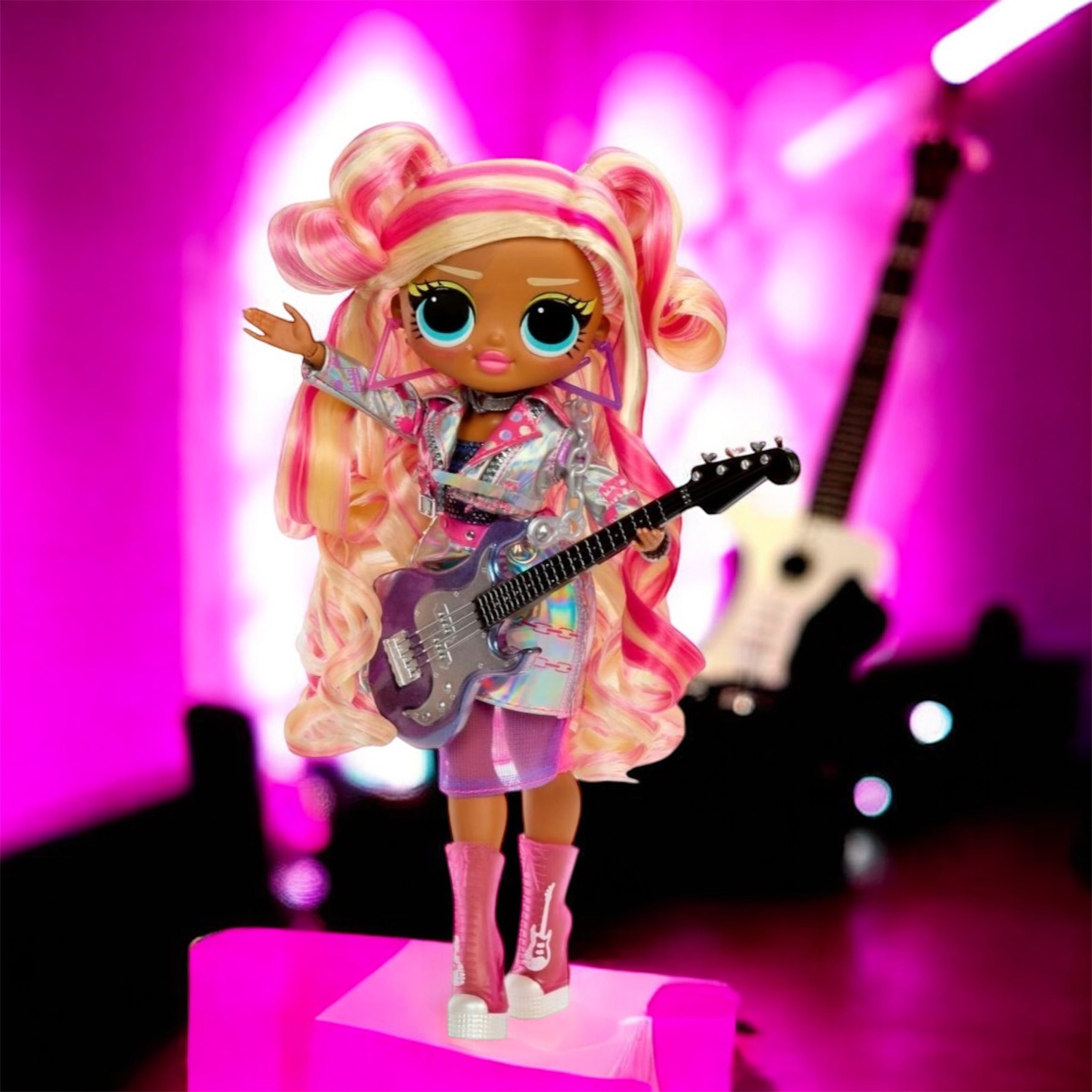 L.O.L. Surprise! OMG Eye Spy Rockstar – Poczuj rockowy rytm z lalką Skylar!