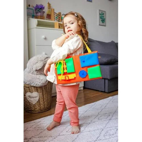 GRA EDUKACYJNA BUSY BOARD 2 TABLICA MANIPULACYJNA TORBA ROTER KAFER Odkryj niezwykły swiat nauki i zabawy